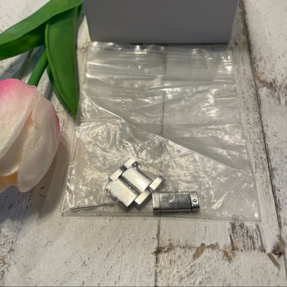 🛑SOLD🛑Michael Kors Ladies Watch - Picture 7 of 7